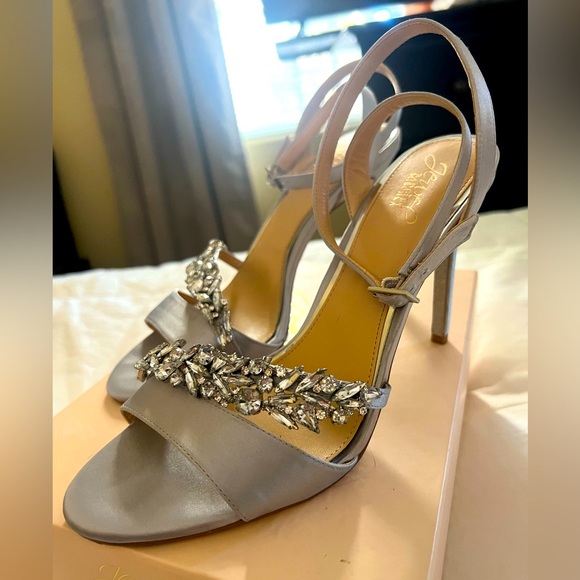 Jewel Badgley Mischka Merida Silver heels - Picture 1 of 7
